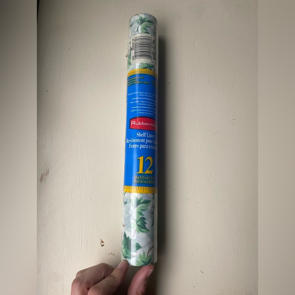 1990s Rubbermaid Blue and Green Shelf Liner